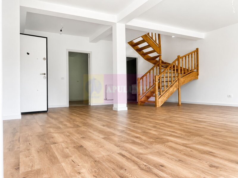Duplex in vila, 4 camere, renovat 2025, curte 250 mp, Mogosoaia